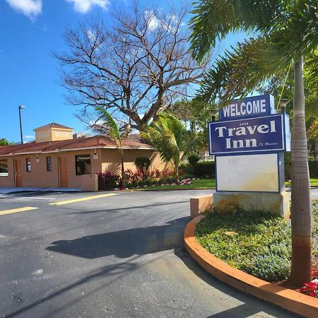 Travel Inn Of ריביירה ביץ' מראה חיצוני תמונה