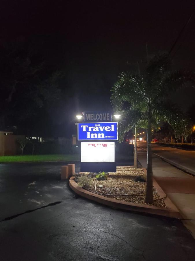 Travel Inn Of ריביירה ביץ' מראה חיצוני תמונה